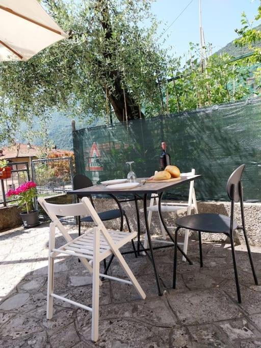 Casa Elly Apartman Riva di Solto Kültér fotó